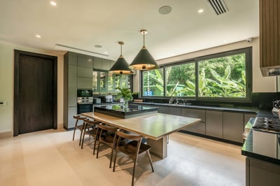 Luxury Villa Photo #29