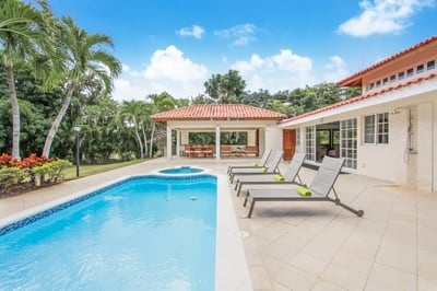 Luxury Villa Photo #11
