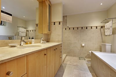 Luxury Villa Photo #32