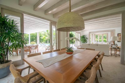 Luxury Villa Photo #16