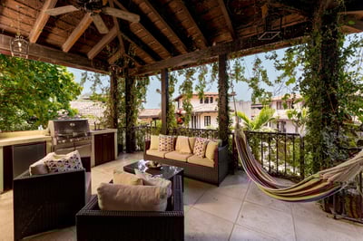 Luxury Villa Photo #3