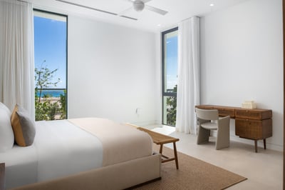 Luxury Villa Photo #27