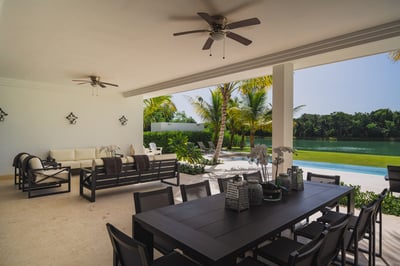 Luxury Villa Photo #20