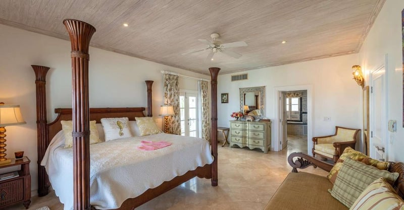 Schooner Bay 307 | The Lookout