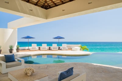 Luxury Villa Photo #14
