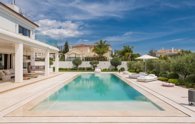 Luxury Villa Photo #6