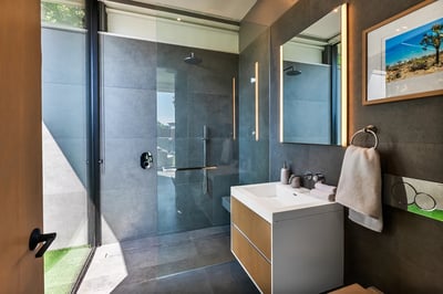 Luxury Villa Photo #32