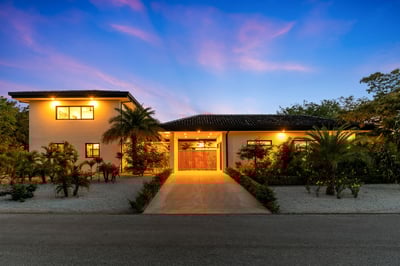 Villa Tramontana – Entrance