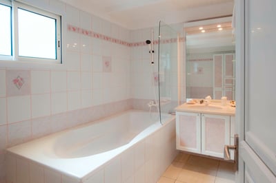 Luxury Villa Photo #28