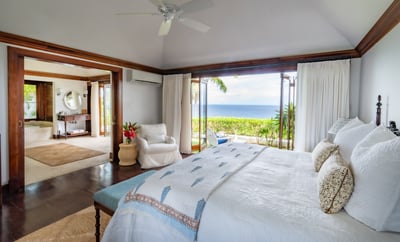 Luxury Villa Photo #15