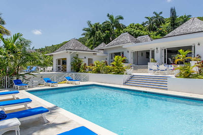 Luxury Villa Photo #4