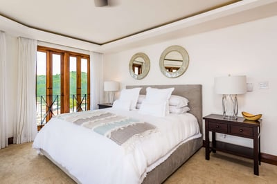 Luxury Villa Photo #31