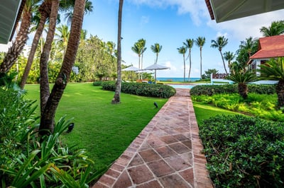Luxury Villa Photo #7