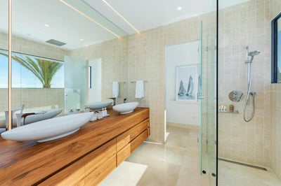 Luxury Villa Photo #44