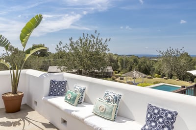 Luxury Villa Photo #30