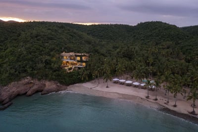 Luxury Villa Photo #5