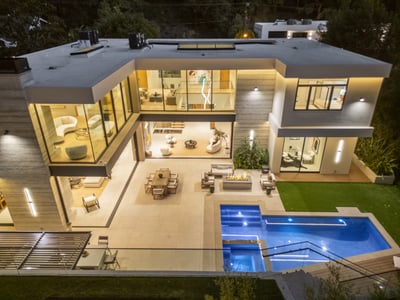 Luxury Villa Photo #9