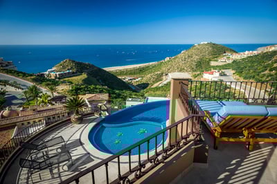 Luxury Villa Photo #17
