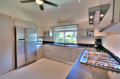 Luxury Villa Photo #10