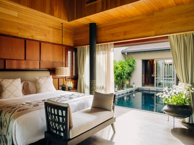 Luxury Villa Photo #26