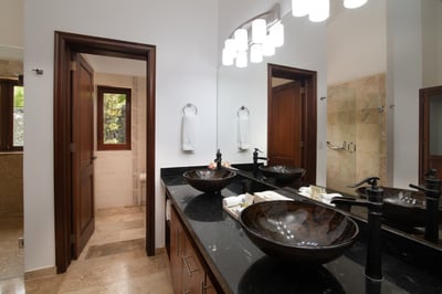 Luxury Villa Photo #22