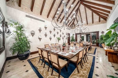 Luxury Villa Photo #12