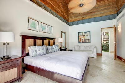 Luxury Villa Photo #27