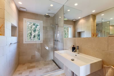 Luxury Villa Photo #28