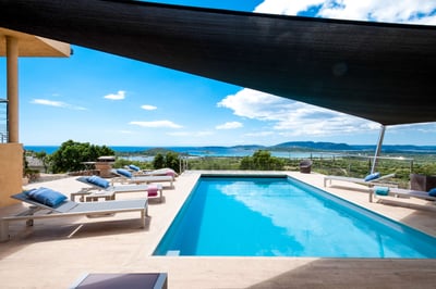 Luxury Villa Photo #2