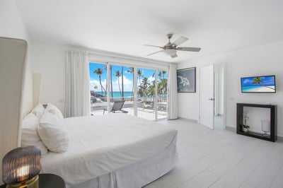 Luxury Villa Photo #36