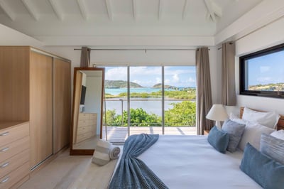 Luxury Villa Photo #24