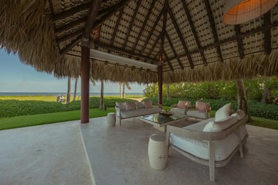 Luxury Villa Photo #7
