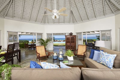 Luxury Villa Photo #11