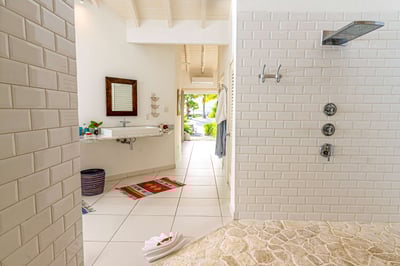 Luxury Villa Photo #22
