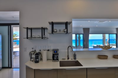 Luxury Villa Photo #20