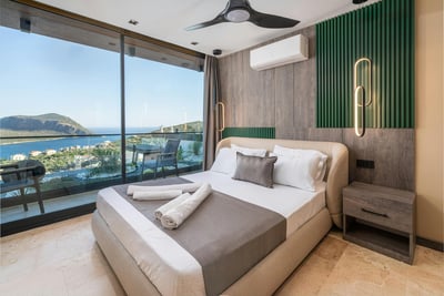 Luxury Villa Photo #29