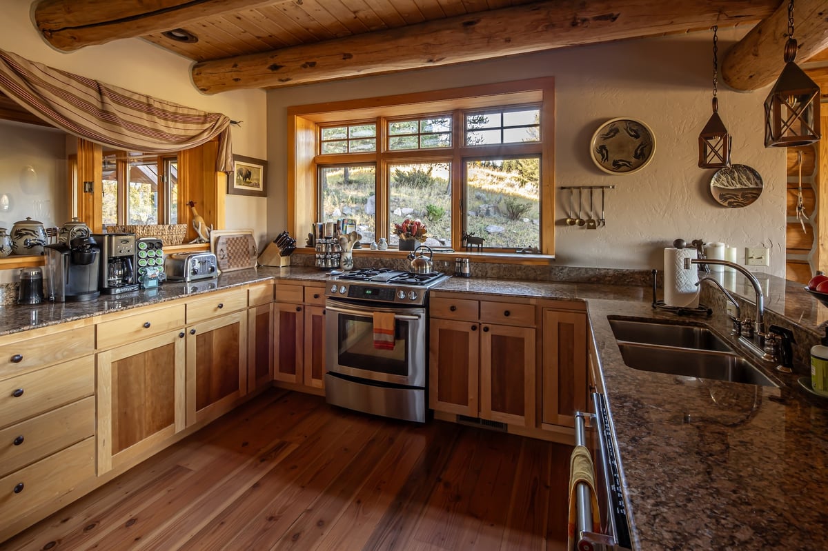 Huckleberry Hideaway