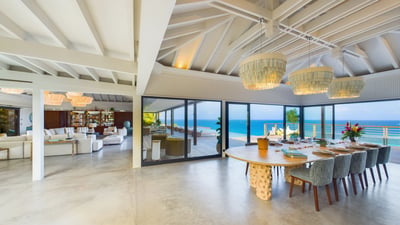 Luxury Villa Photo #17