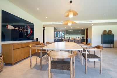 Luxury Villa Photo #9