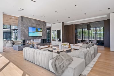 Luxury Villa Photo #15