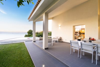 Luxury Villa Photo #13