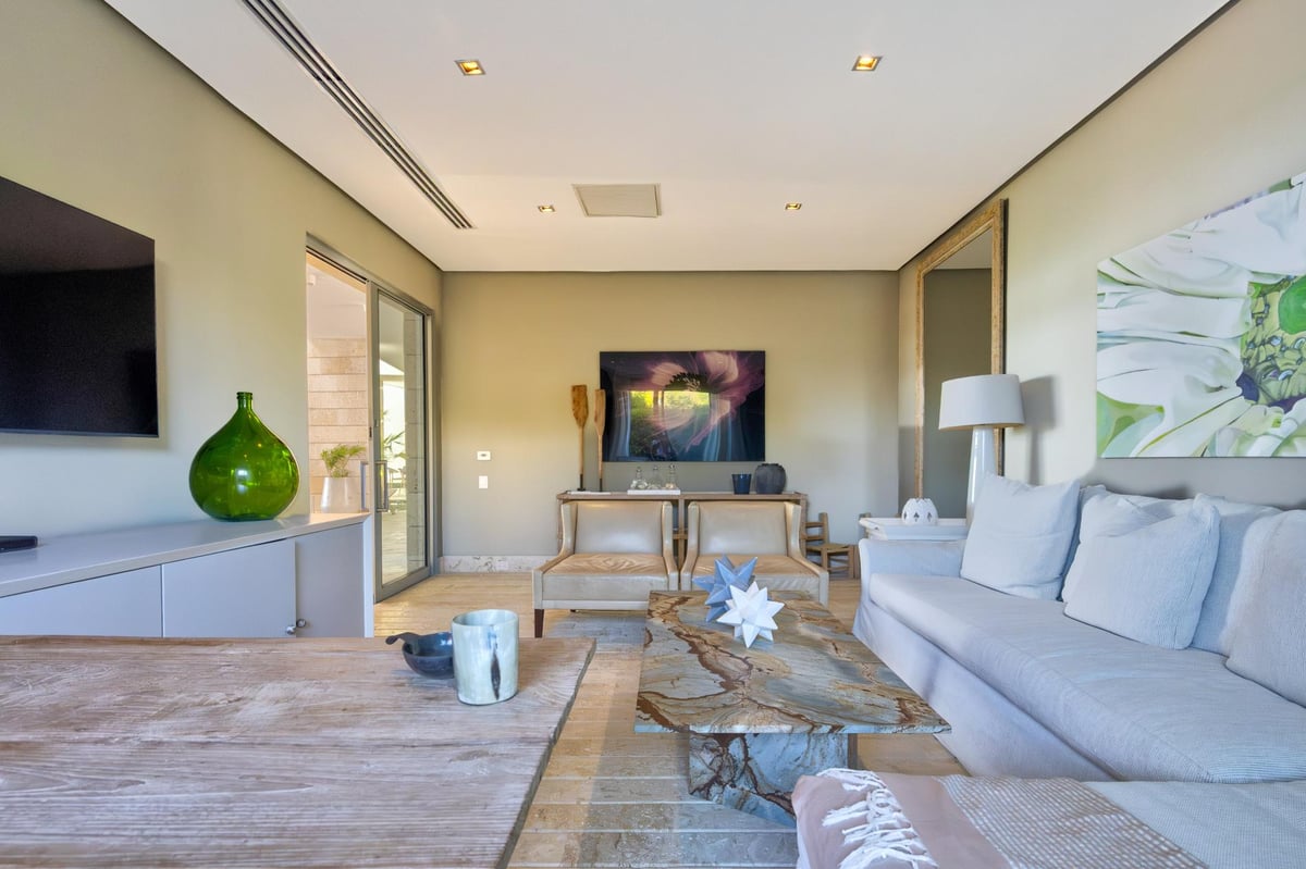 Las Iguanas 47 | Oceania