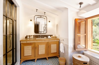 Luxury Villa Photo #34