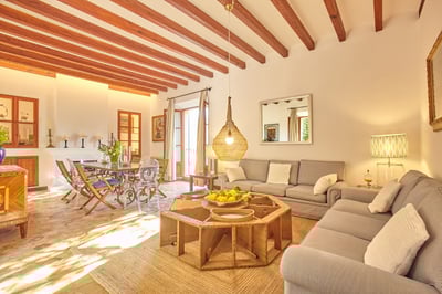 Luxury Villa Photo #11