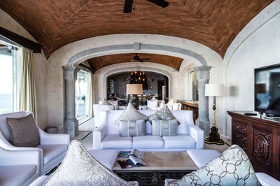 Luxury Villa Photo #15