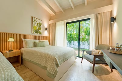Villa Palmerie - Designer Villa with Lush Garden