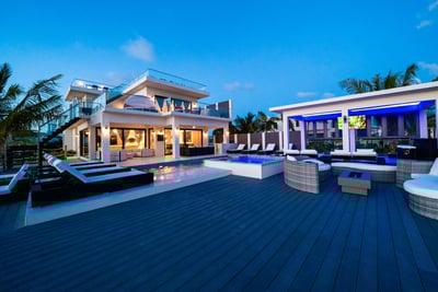 Luxury Villa Photo #11