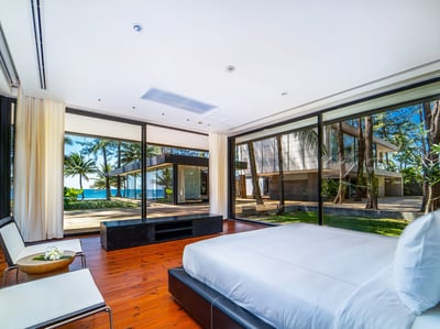 Luxury Villa Photo #31