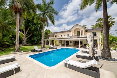 Luxury Villa Photo #2