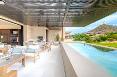 Luxury Villa Photo #7